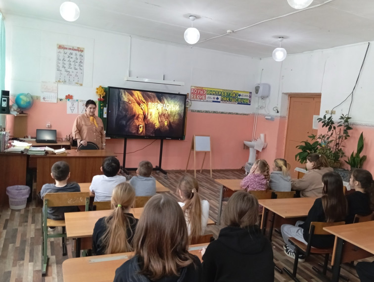 НЕДЕЛЯ ЖЕНСКИХ ЛИЦ: "Ночные ведьмы". Полет в тишине.