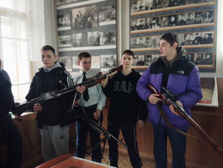 ЭКСКУРСИЯ В ВОЕННО-ПАТРИОТИЧЕСКИЙ МУЗЕЙ.